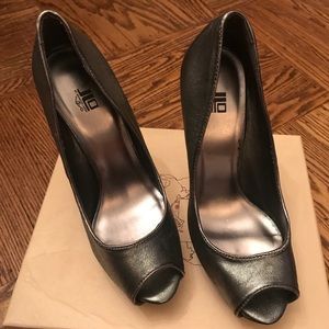 Jennifer Lopez peep toe heels